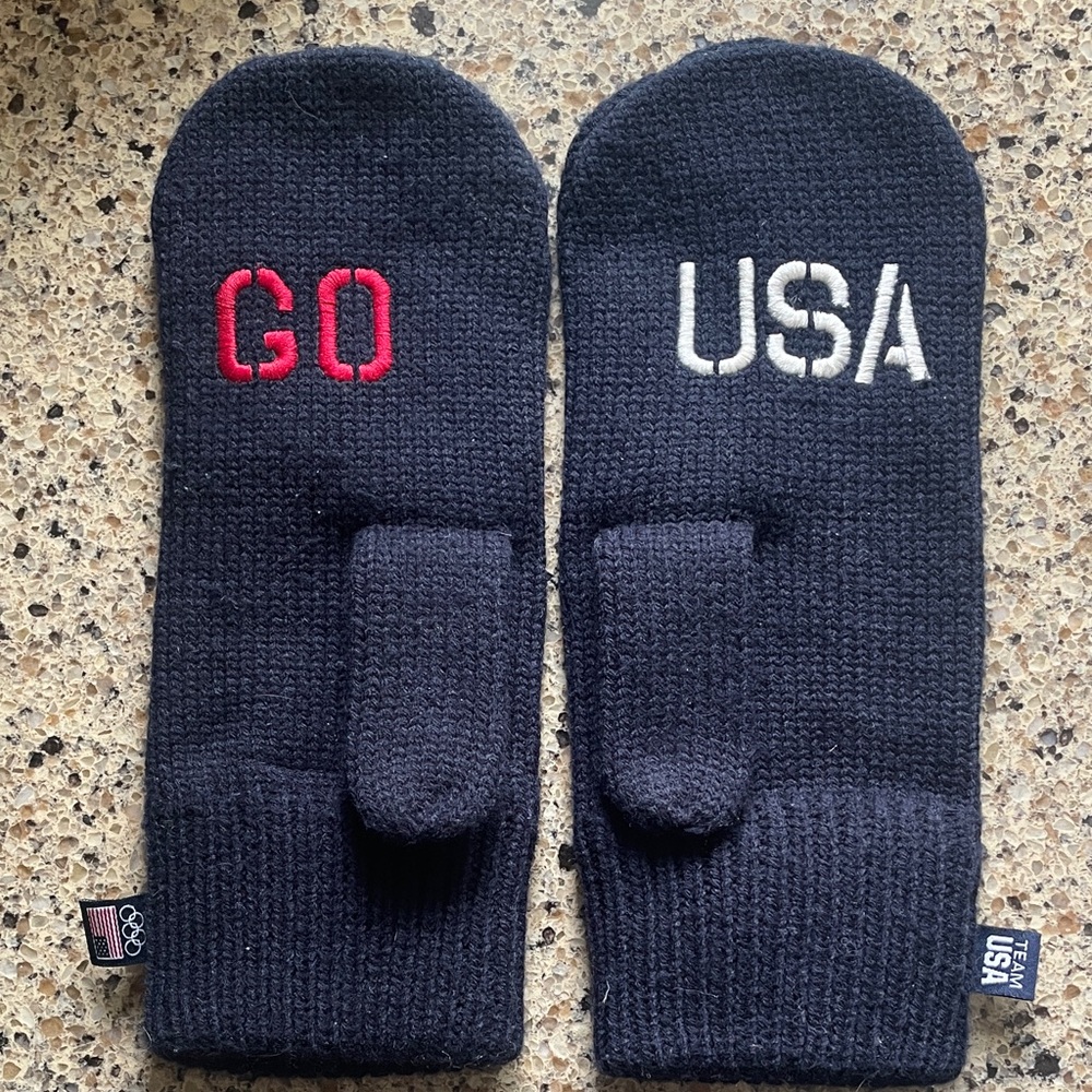 NWOT Team USA Olympic 🇺🇸 Mittens ~ Olympics are here!!!